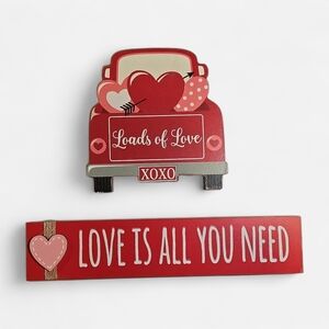 Red 'Loads of Love' Wall Decor Set 2pc